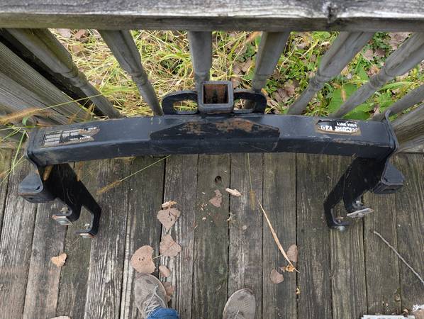 17,000 pound hidden hitch Curt XD Heavy Duty for towing 1