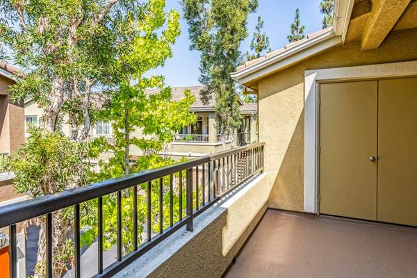 $3,954 / 3br - 1279ft2 - Green-Friendly Community, 3/bd, Located in San Diego (11600 Compass Point Dr N, San Diego, CA)63841345692033122