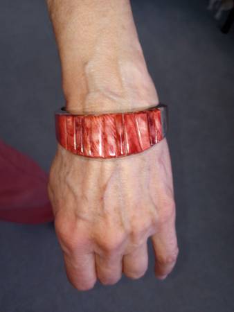 Navajo Sterling Silver w/ Inlaid Oyster Shell Bracelet - $500 (Madison)63471317773569122