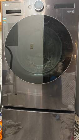 LG Mega Capacity Front Load Washer Dryer Combo with Turbowash 360 1