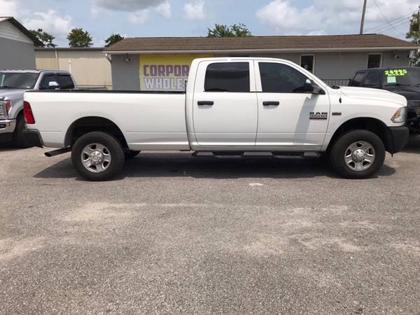 LOW PRICE! 2018 RAM 3500 TRADESMAN CREW CAB 4 DOOR 4X4 TRUCK W 6.4L V8 - $12,995 (CORPORATE WHOLESALE)63470078495107124