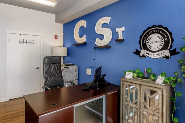 $2,050 / 2br - 798ft2 - Bright, Open Layouts w/ In-Suite Laundry & Elevator Access 🏠 (24 C St, Laurel, MD)63694537150467122