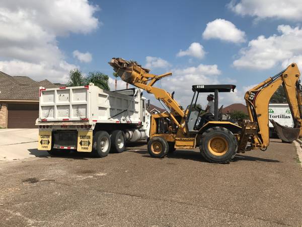 Dump truck Caliche/Grave/ Sand & More 1