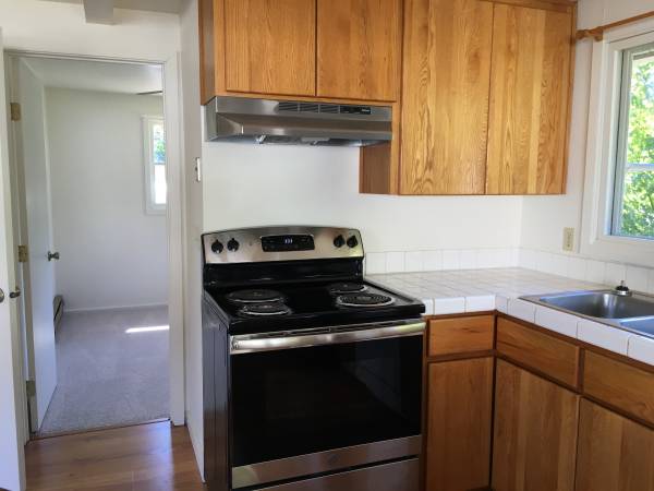 $1,600 / 2br - 675ft2 - 2 Bed/1 Bath on quiet street (Corvallis)63851765243779121