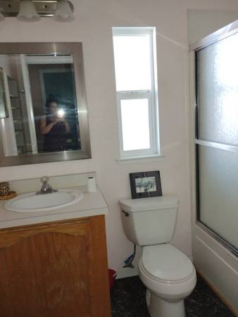 $1,000 / 1br - -Cozy room for rent (hayward / castro valley)63667975949699123