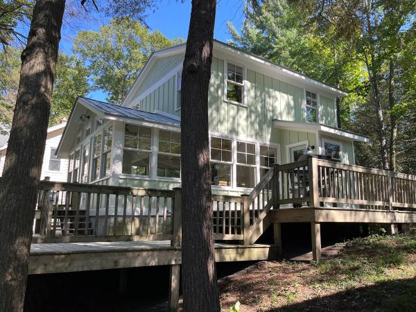 $2,785 / 3br - Beach Cottage in Grand Haven (Grand Haven) (Grand Haven)63783167700481120