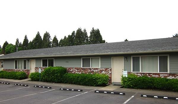$1,245 / 2br - 806ft2 - Termostato electrónico, en Portland OR, 2 BD (7911 SE 92nd Ave, Portland, OR)63672582574595120