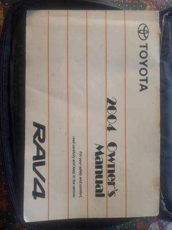 Toyota rav4 owners manual.   Make  offers.    Free delivery.         Hablo espa 1