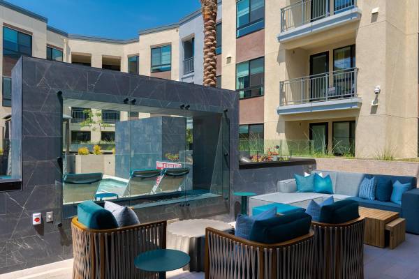 $3,432 / 1br - 562ft2 - Need To Move NOW? We Got You! (Carlsbad Village, Encinitas, Oceanside)63866051103491121