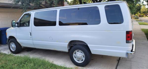 2006 15 passenger or heavy duty cargo van - Ford Econoline E350 SD XL - $8,50063470779585027121