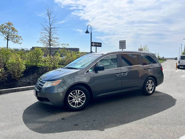 2013 Honda Odyssey EX - $6,40063615641510531121