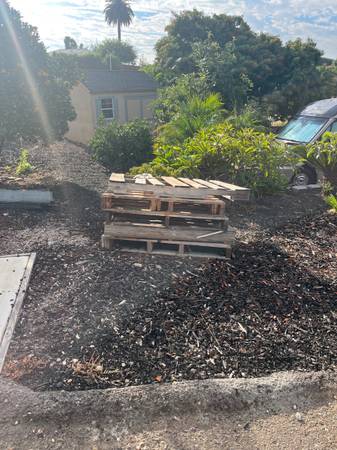 4 pallets 1