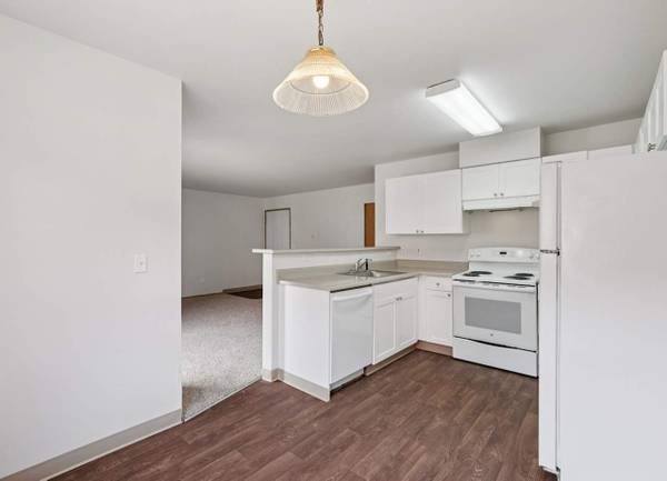 $1,850 / 2br - Refrigerador, Sala Comunitaria, Patio/Balcón (8510 212th St NE, Arlington, WA)63890096447235122