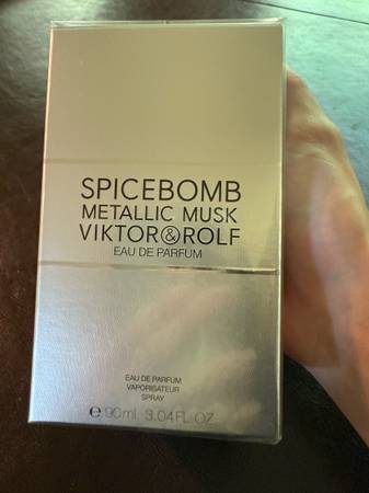 SPICEBOMB METALLIC MUSK EAU DE PARFUM 1