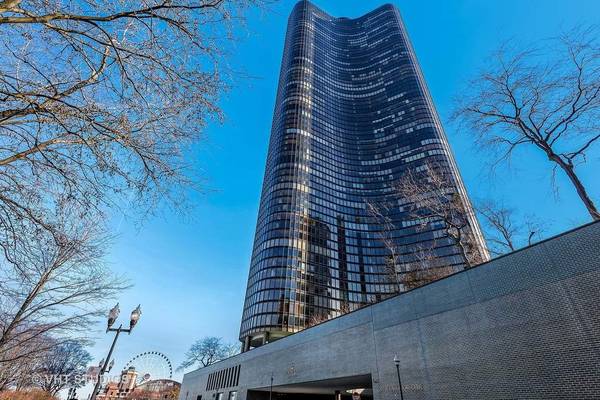 $275 / 180ft2 - Parking Space - Lake Point Tower (505 N Lake Shore Dr)64041642813569120