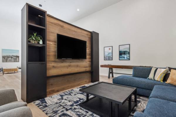 Your Gateway to West Olympia: Cambridge Court Apartments! 1