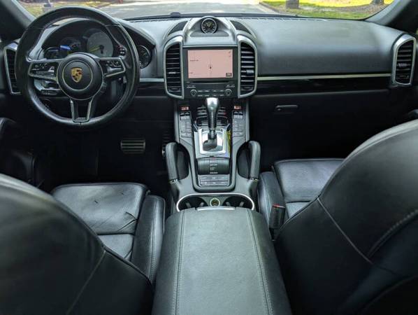 2018 Porsche Cayenne S E Hybrid AWD 4dr SUV - $23,000 (Stone Mountain)63620834246145124