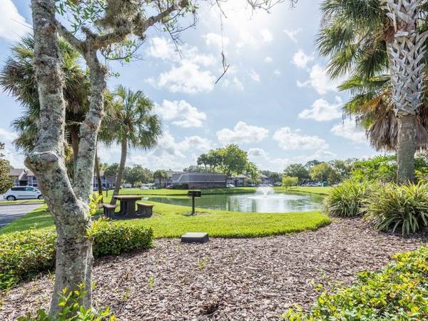 $1,600 / 2br - 950ft2 - Balcony, Located in Lutz, 2/bd (26675 Players Cir, Lutz, FL)63980538601347121