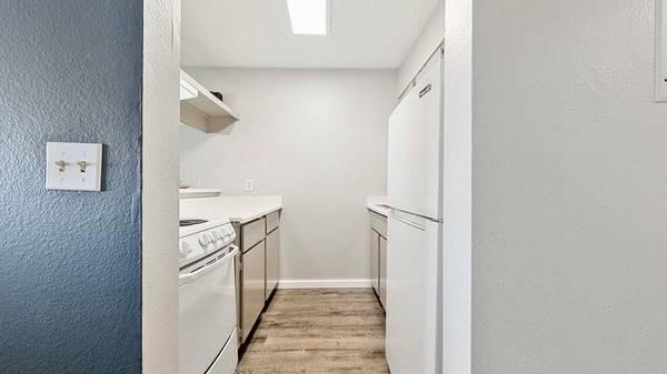 $799 / 1br - 496ft2 - Window coverings, wheelchair access, carpeting (920 Sierra Vista Dr, Las Vegas, NV)63859496798339123