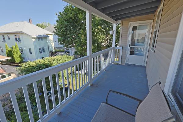 $3,000 / 3br - 1350ft2 - Large 3 Bed, Free Laundry, Watertown by Fresh Pond, Avail Now (Watertown)63996405313922122