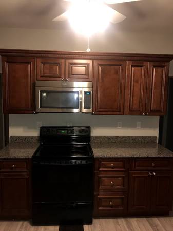 $895 / 1br - 832ft2 - UPDATED 1 BEDROOM, 1 BATH HOME + OFFICE IN TROY HILL - 1800 Sundeman (Troy Hill)63664526188161121
