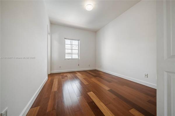 $2,850 / 1br - 526ft2 - Be Charmed By this Spanish 1/1 with a Beautiful Vaulted Ceiling! (Harriet Court- South Beach)64001846229250124