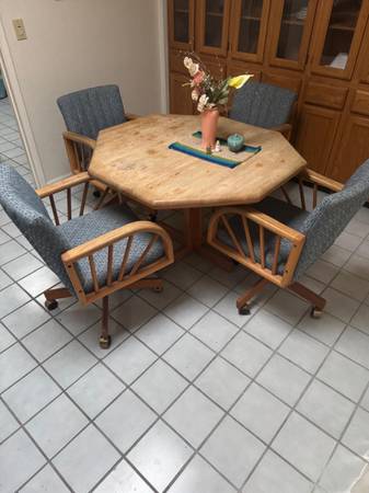 Kitchen or Dining Table & 4 Armchairs 1
