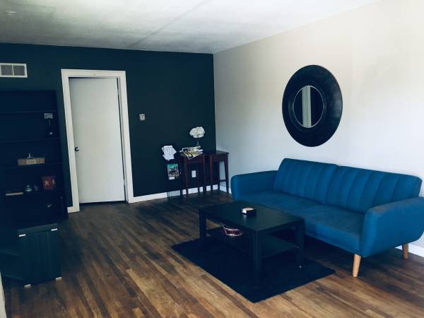 $1,100 / 1br - Room available in 4BR house in Allied Gardens (Allied Gardens)63819155912321122