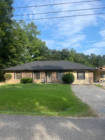 4 BEDROOM HOME WITH BIG BACK YARD 1