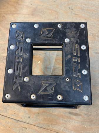 Soporte magnético ajustable para motocross Risk A.T.S Adjustable Top - $100 (Kirkland)63471324878979124