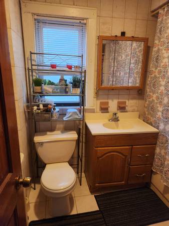 $250 / 1br - Furnished room in St Albans for rent (Saint Albans)64033290893697120