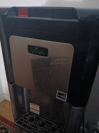 Hot / Cold Dispenser 1