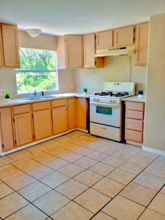 $1150.00 / 3br - 1100ft2 - 3 bdrm 2 bath Mobile Home for Rent, Quiet Community63687913434627121