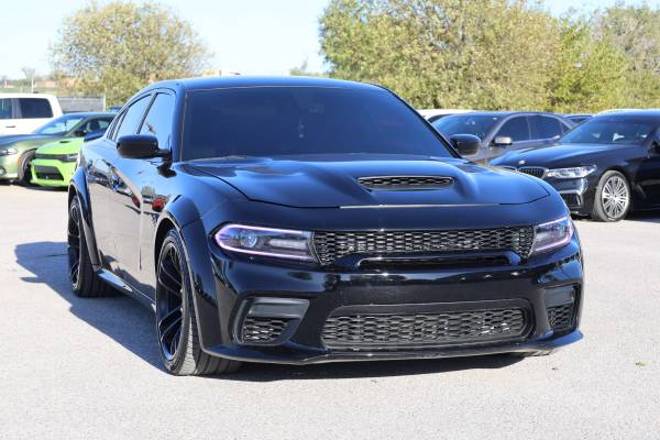 2021 Dodge Charger SRT8 Hellcat Widebody photo 2