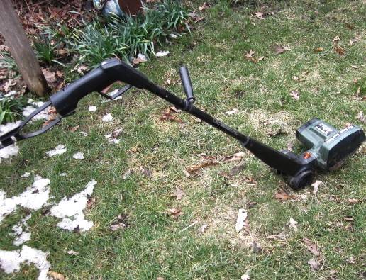 BLACK and DECKER ELECTRIC EDGER plus WIDE PUSH BROOMS (REDUCED) 1