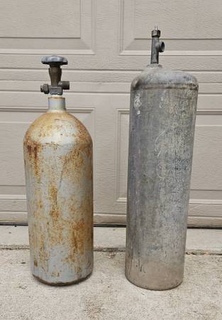 HVAC - Refrigeration service truck tanks 1