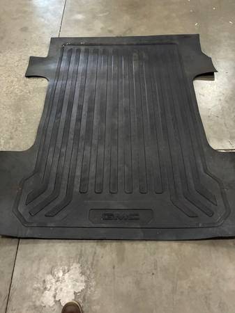GMC bed mat 1