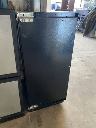Panel Ready Marvel Wine Refrigerator Model #MPWC415IS31A Used 1