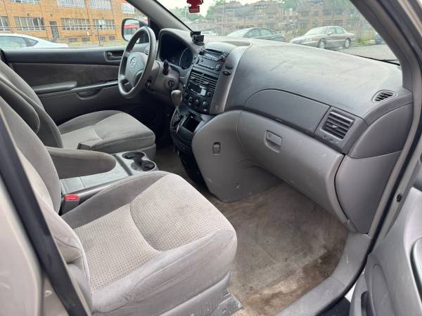 ************ 2007 TOYOTA SIENNA LE MINIVAN *************** - $2,50063654709326465124