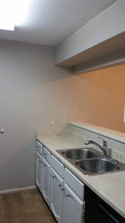 $995 / 1br - 450ft2 - One bedroom Apt with all bills paid (Corpus Christi)64036541931521124