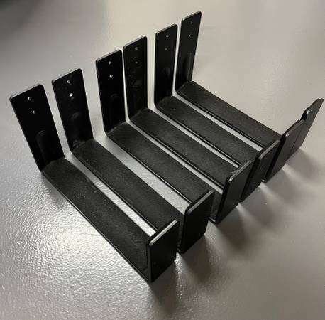 SURFBOARD/SUP WALLBRACKETS (3 sets/6 brackets total) 1