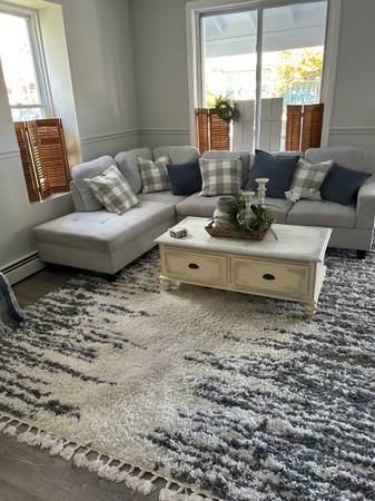 $250 / 4br - Roommate wanted (Emmaus)64010162123266123