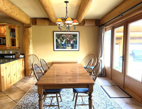 Beautiful 4 Bedroom Home in Whistler - Winter 26/27 3