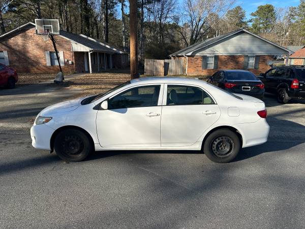 2010 Toyota Corolla LE 1