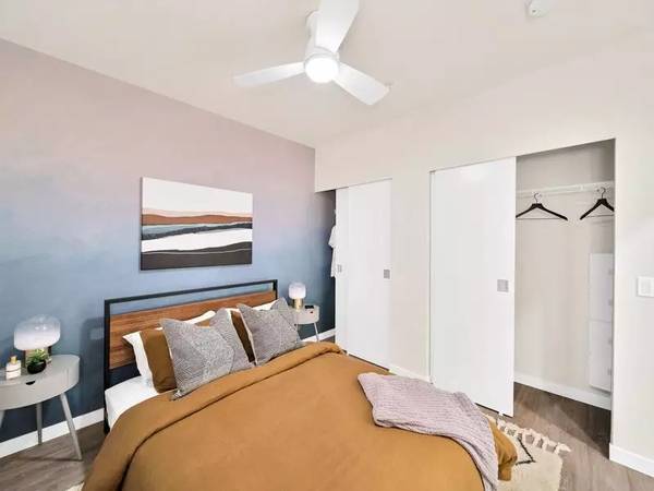 $2,238 / 1br - 734ft2 - Live the dream life in our gorgeous community! Stop by for a tour! (Kirkland)63808131021187121