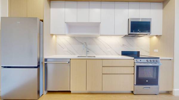 $3,438 / 1br - 700ft2 - The Pinnacle of Luxury at the Heart of Rego Park - Luxury 1Br Rental (Rego Park)63854482364161124