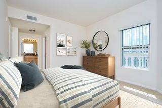 $1,899 / 479ft2 - Studio 1/BA, Outdoor Putting Green, Cycling Machines (505 N. Figueroa St., Los Angeles, CA)63998153417347120