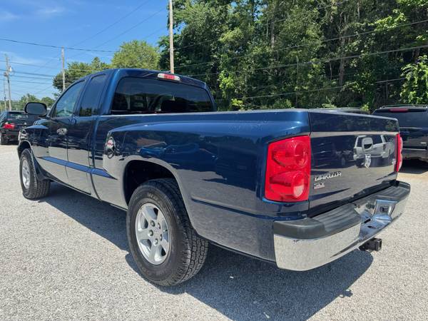 2006 Dodge Dakota SLT 4WD - 4.7 V8 - Only 66,000 Miles! Must see! - $8,99563436065577091124