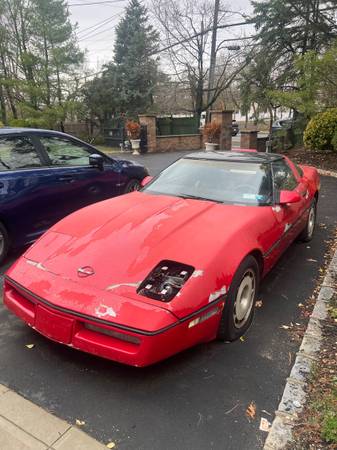 El C4 Corvette 1987 necesita ser vendido lo antes posible - $1.00063469894640513121