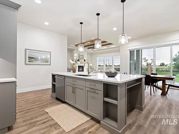 $960,000 / 4br - 2543ft2 - BEAUTIFUL 4 bed, 3 bath home in South Nampa (Nampa)64003313800835124